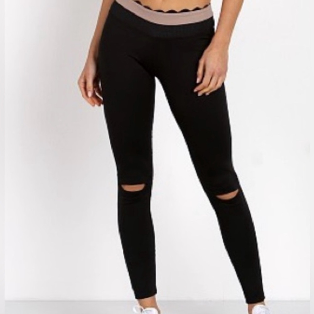 TRACK&BLISS Legging with Scallop Waistline Knee Slits Low Rise - Small